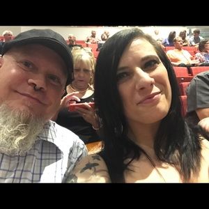 Meet your Posher, Carrie